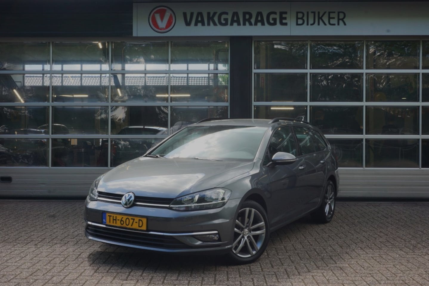 Volkswagen Golf Variant - 1.0 TSI Comfortline Trekhaak/App-Connect/Navi! - AutoWereld.nl