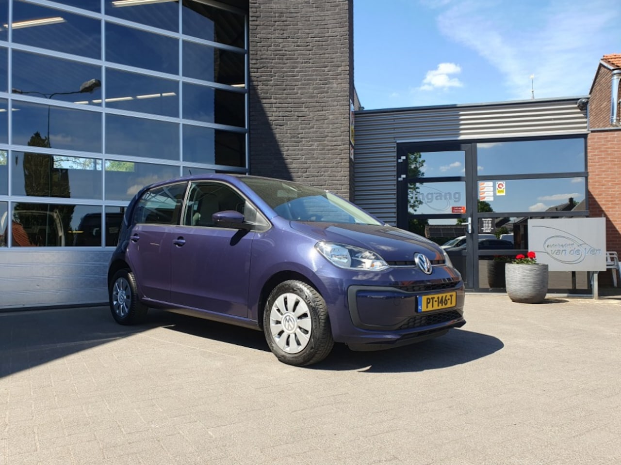 Volkswagen Up! - 1.0 BMT move up! 1.0 BMT move up! 44kw, blauw metallic, airco, centrale deurvergrendeling - AutoWereld.nl