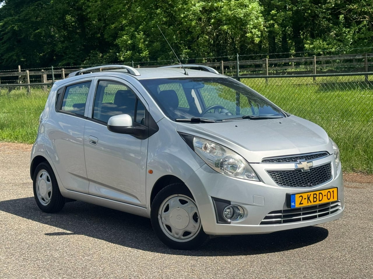 Chevrolet Spark - 1.0 16V LS /Lage kmstand/Airco/ - AutoWereld.nl