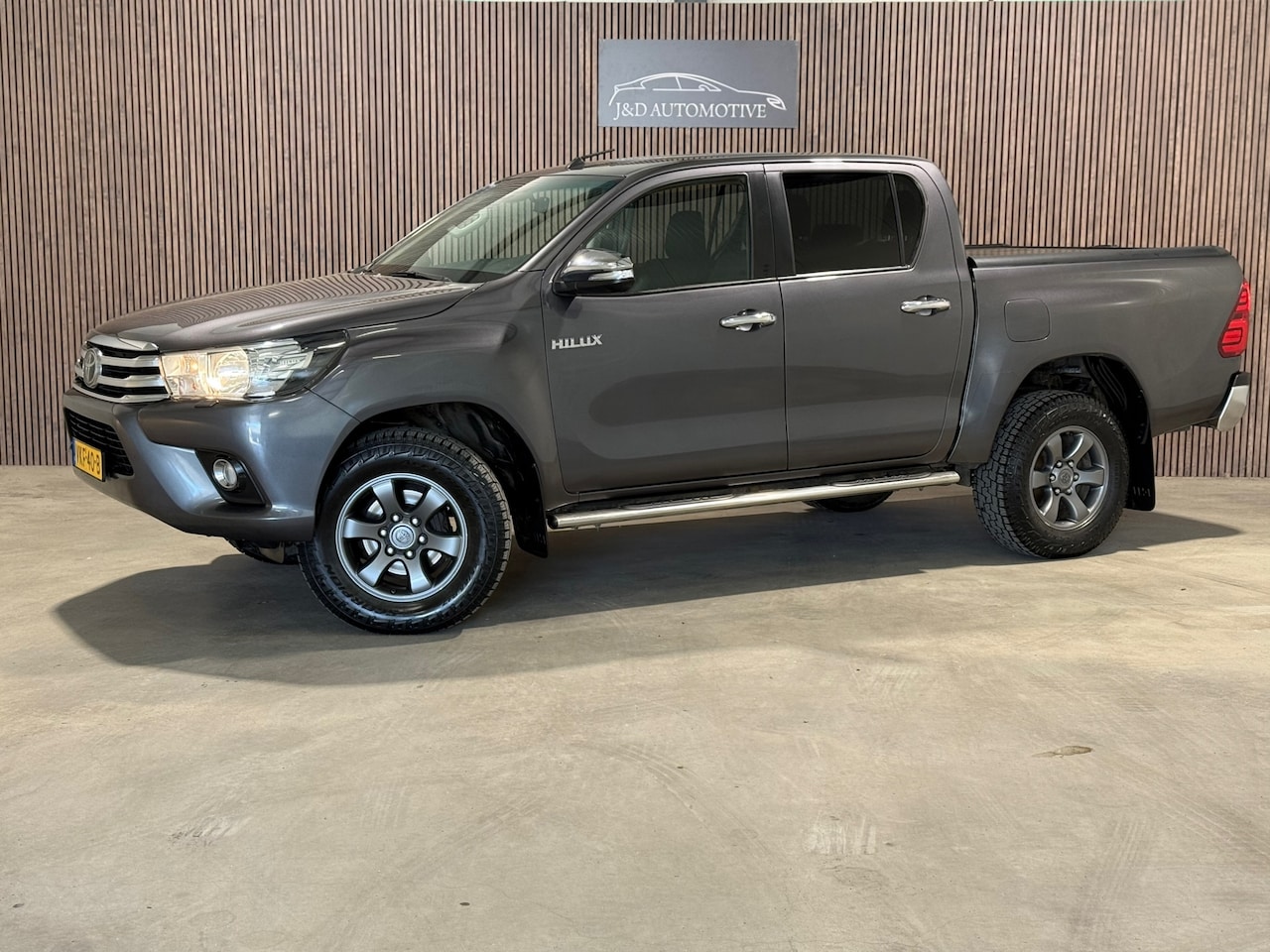 Toyota HiLux - 2.4 D-4D-F Double Cab Cool Comfort 2017 CAMERA - AutoWereld.nl