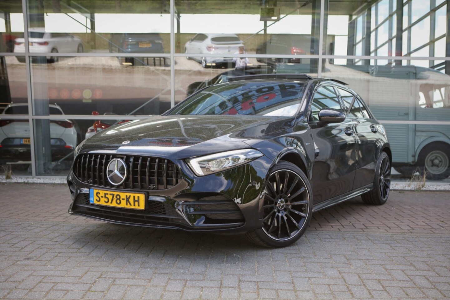 Mercedes-Benz A-klasse - 250e AMG | Panoramadak | Sfeerverlichting | - AutoWereld.nl