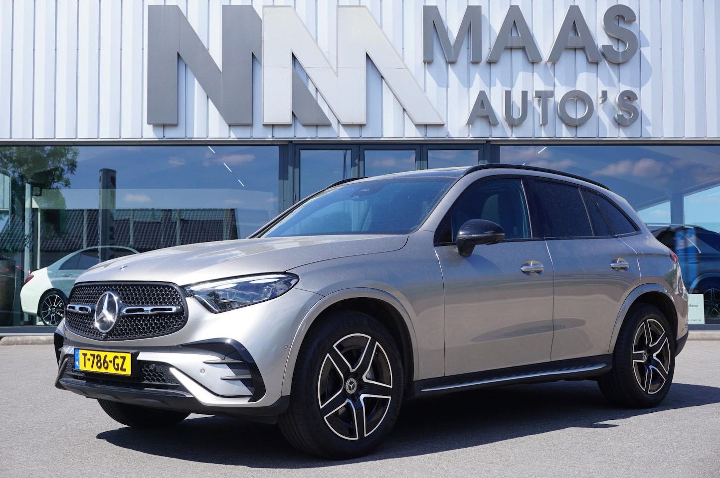 Mercedes-Benz GLC-klasse - 200 4MATIC AMG PREMIUM PLUS PANORAMADAK BTW - AutoWereld.nl
