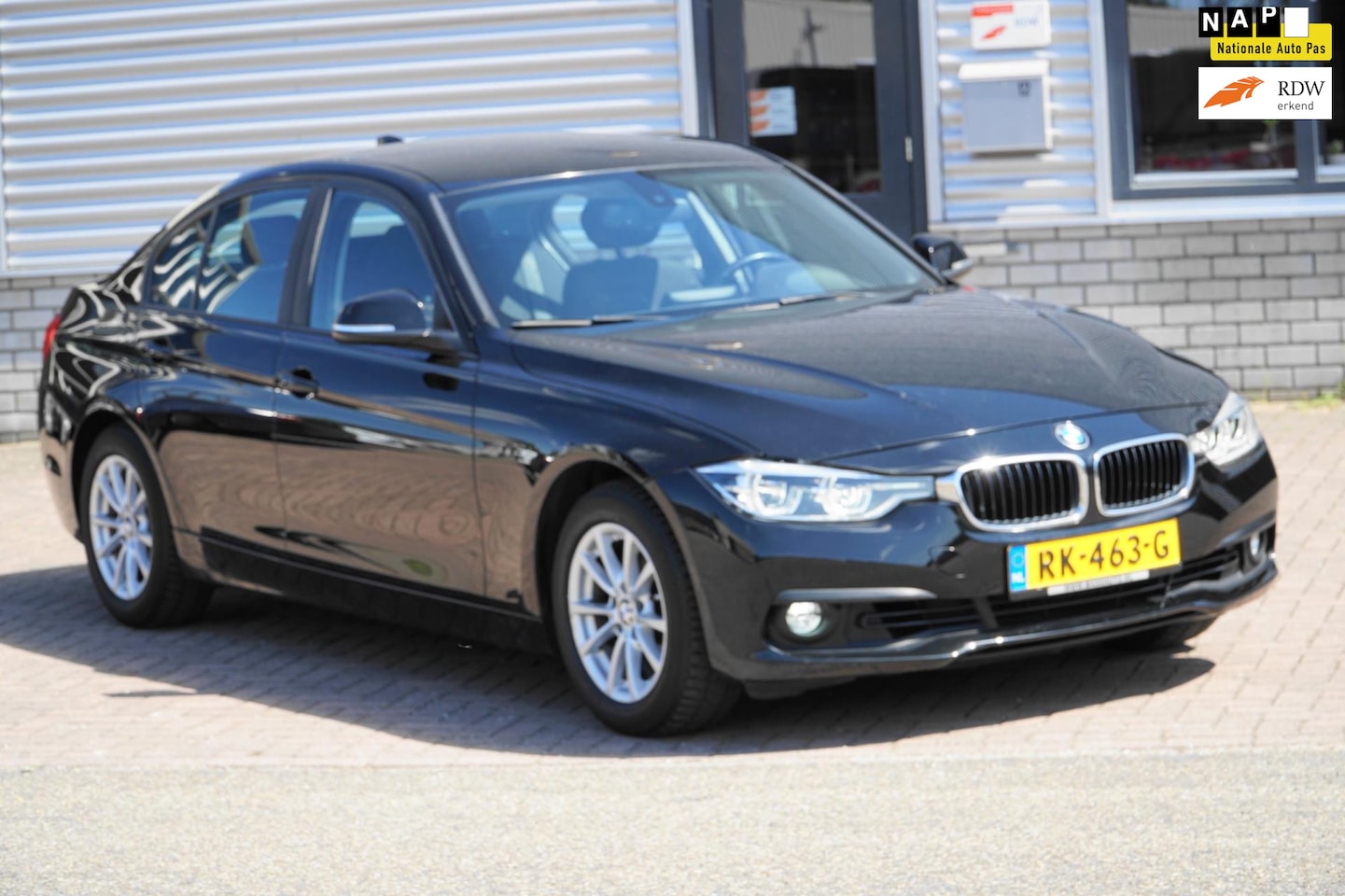 BMW 3-serie - 318i FACELIFT MODEL - AutoWereld.nl