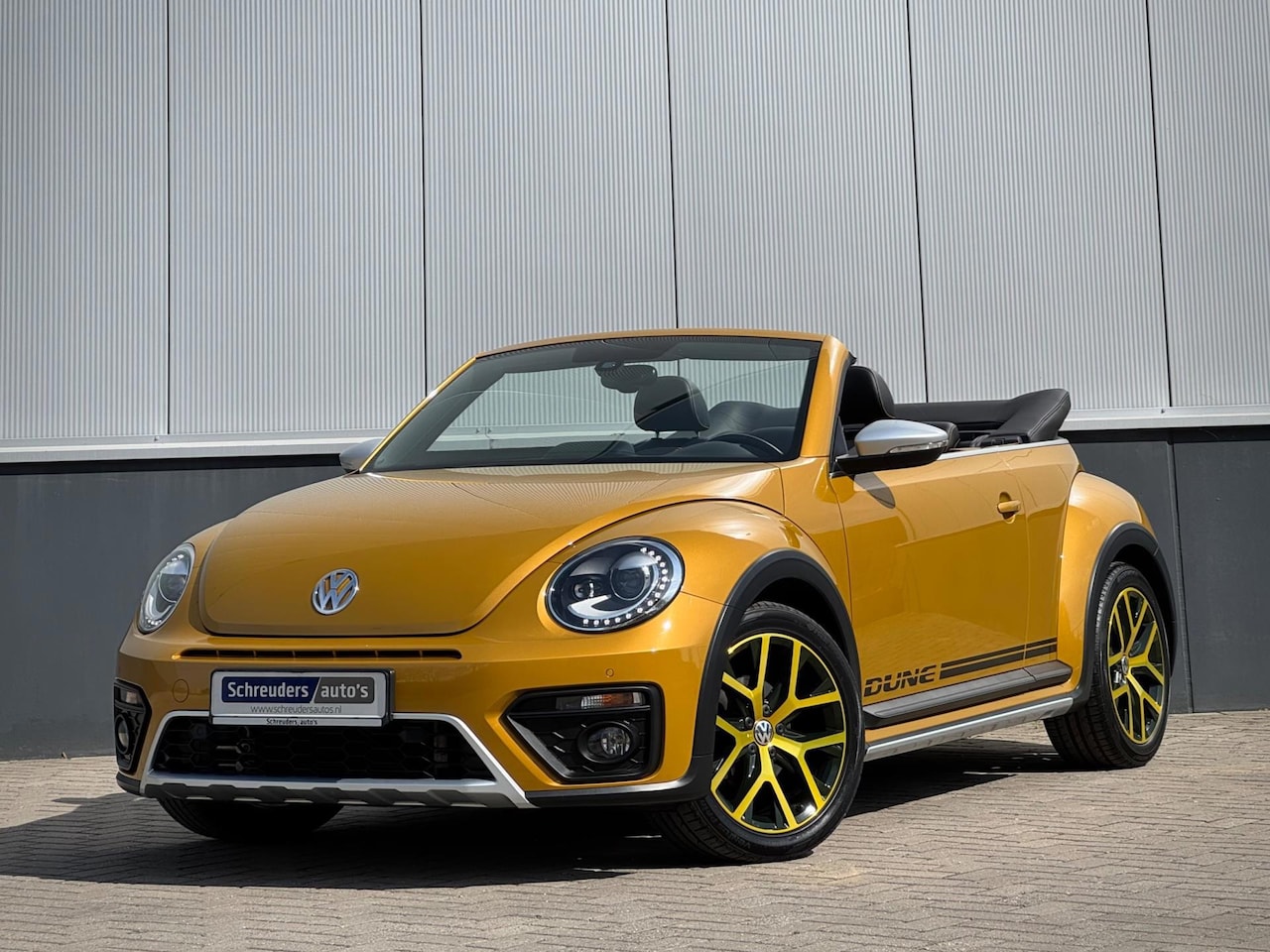 Volkswagen Beetle Cabriolet - 1.4 TSI Dune 1.4 TSI DUNE - AutoWereld.nl