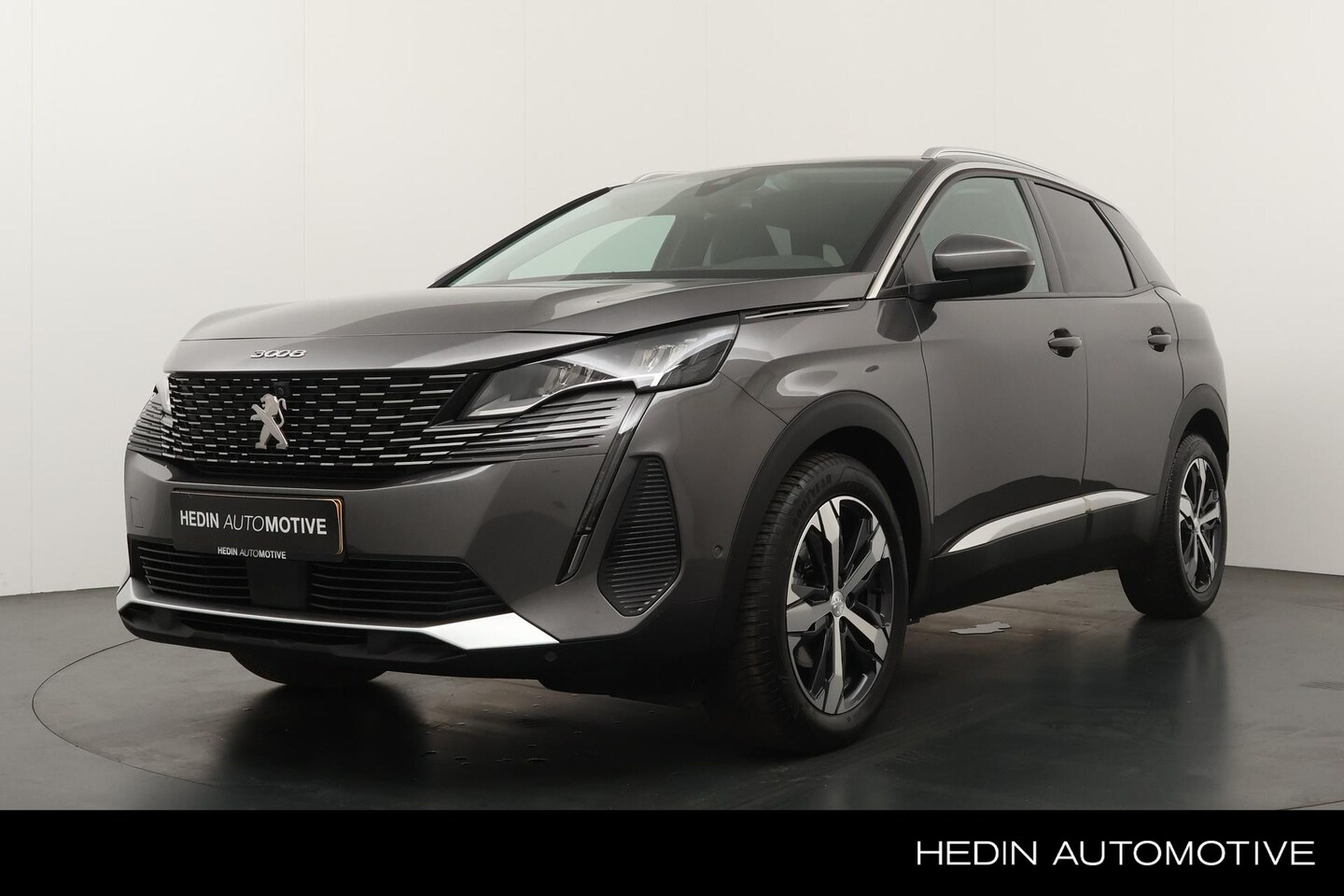 Peugeot 3008 - 1.2 130pk Road Trip Automaat | Navigatie | Parkeer Camera V+A | Elektrische Kofferklep | S - AutoWereld.nl