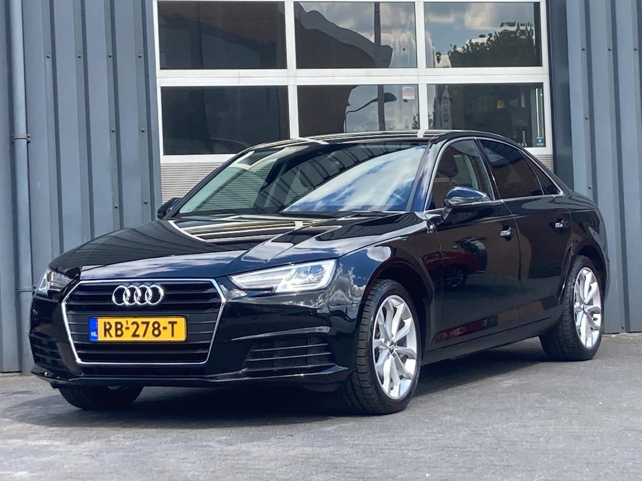 Audi A4 Limousine - 1.4 TFSI Climat controle Cruise controle Pdc Led - AutoWereld.nl