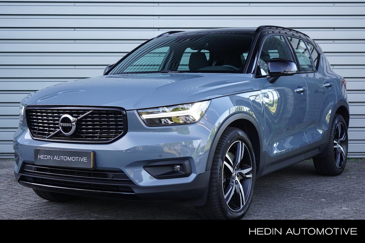 Volvo XC40 - 1.5 T4 Recharge R-Design Expression | Parkeersensoren | BLIS | Adaptive Cruise Control - AutoWereld.nl