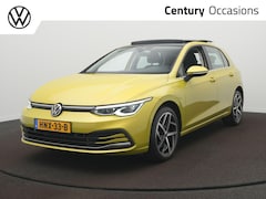 Volkswagen Golf - 1.4 eHybrid Style / Panoramadak / Navi / Elektr. Trekhaak