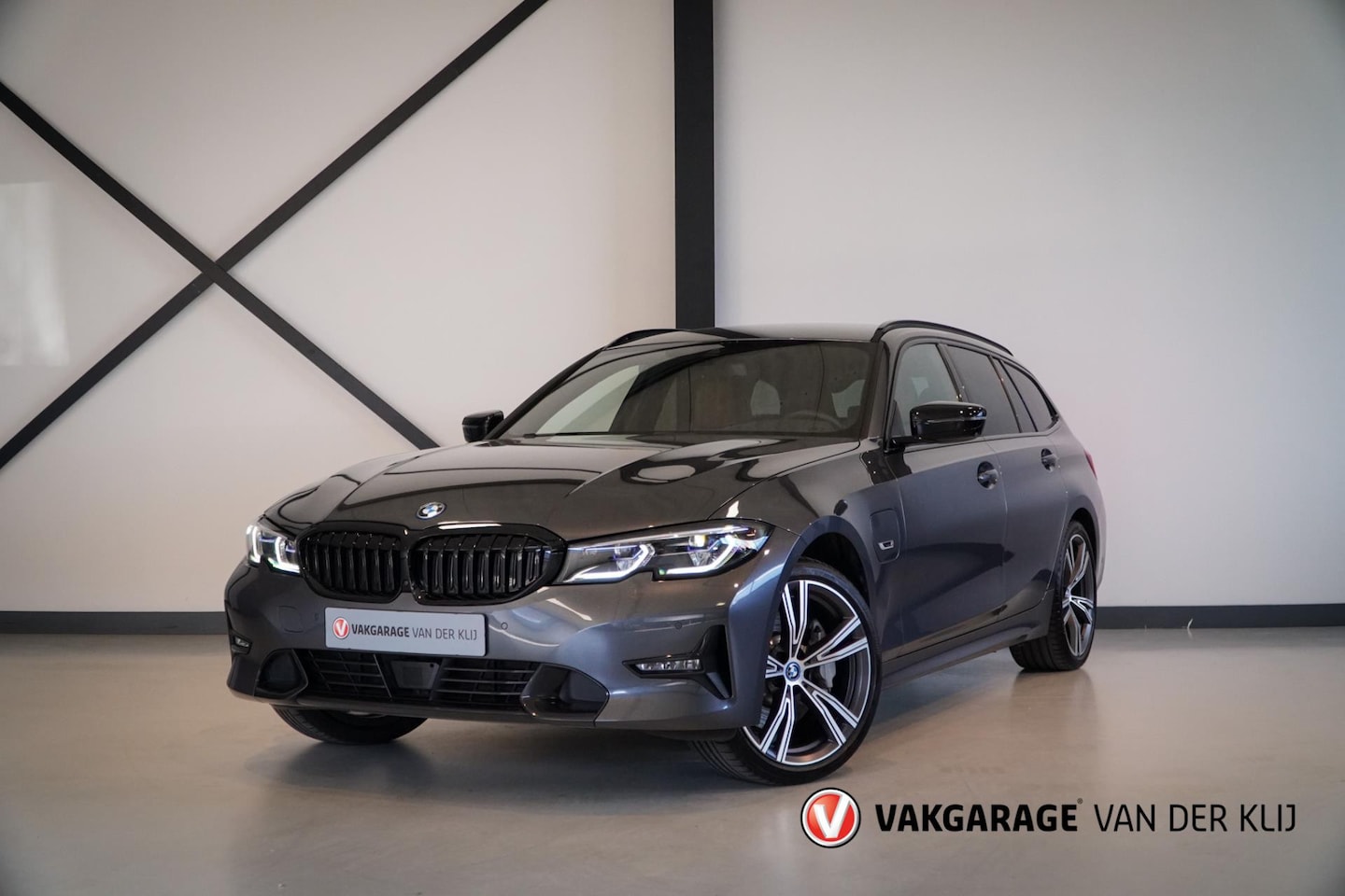 BMW 3-serie Touring - 330e xDrive Sport Line | ACC | Laser | H/K | 360 Camera | Memory Seat | Head-Up | Adapt. M - AutoWereld.nl