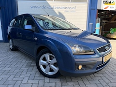 Ford Focus Wagon - 1.6-16V Futura / AIRCO / 1e EIG / CRUISE / TREKHAAK / APK 01-2026