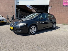 Seat Leon - 1.6 Stylance | Airco | Cruisecontrol | Elektrische ramen