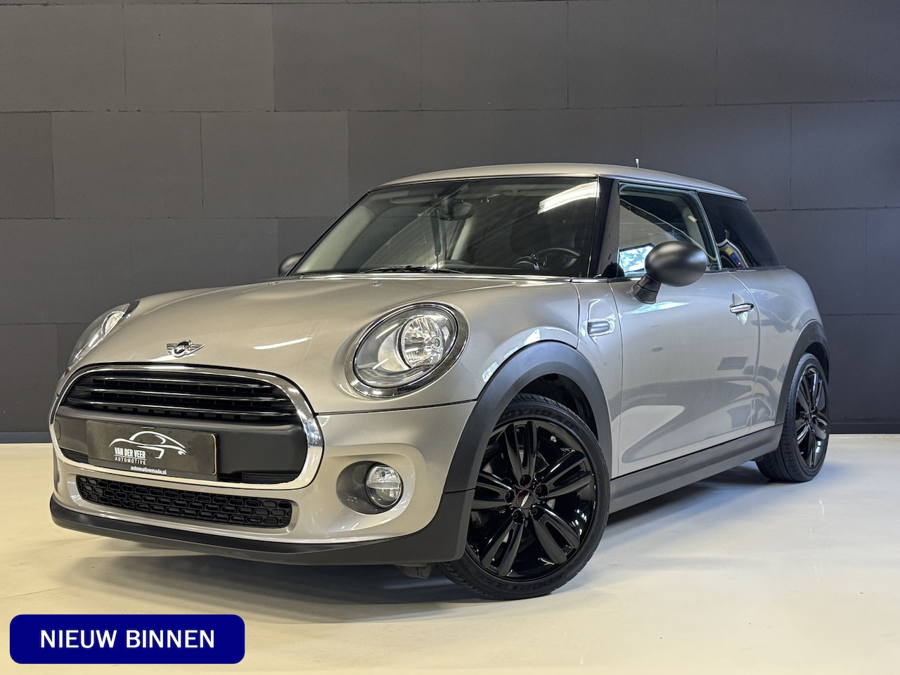 MINI One - Mini 1.2 | Stoelverwarming | 17'' JCW velgen | Airco | PDC achter - AutoWereld.nl