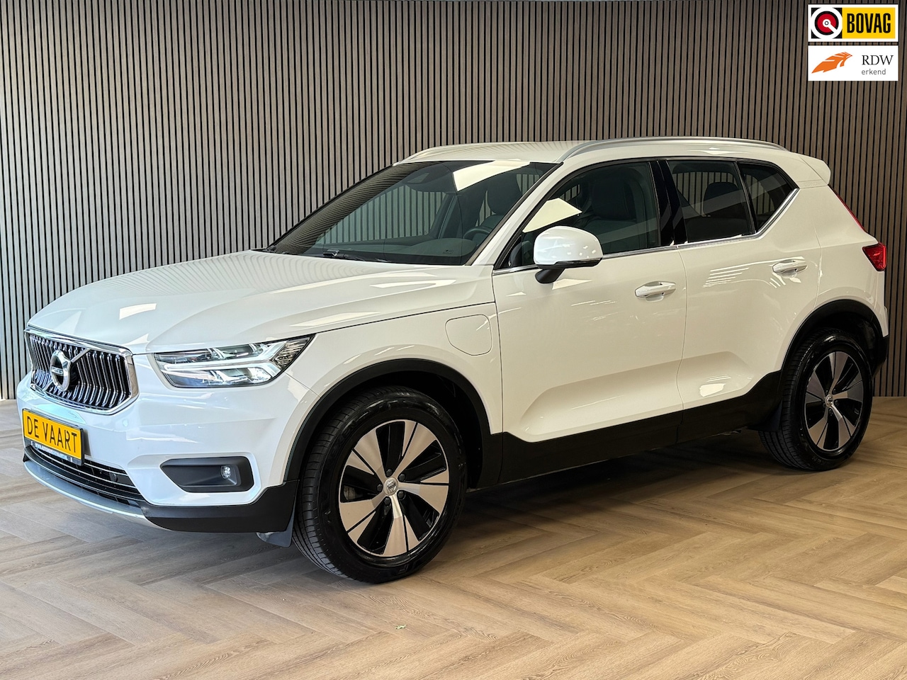 Volvo XC40 - 1.5 T5 Recharge Inscription AUT. AIRCO NAVIGATIE CRUISE PDC APPLE CARPLAY LANE ASSIST KEYL - AutoWereld.nl
