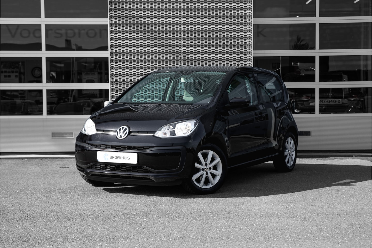 Volkswagen Up! - 1.0 BMT move up! | LED Dag rij verlichting | Alarm | - AutoWereld.nl