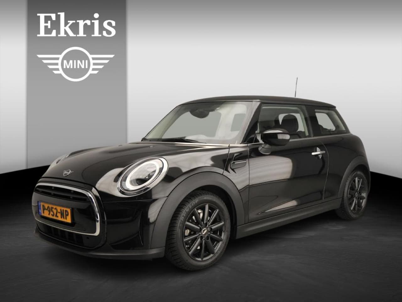 MINI One - 3-deurs Automaat / Sportstoelen / PDC / Cruise / LED / Navigatie / Alu wielen - AutoWereld.nl