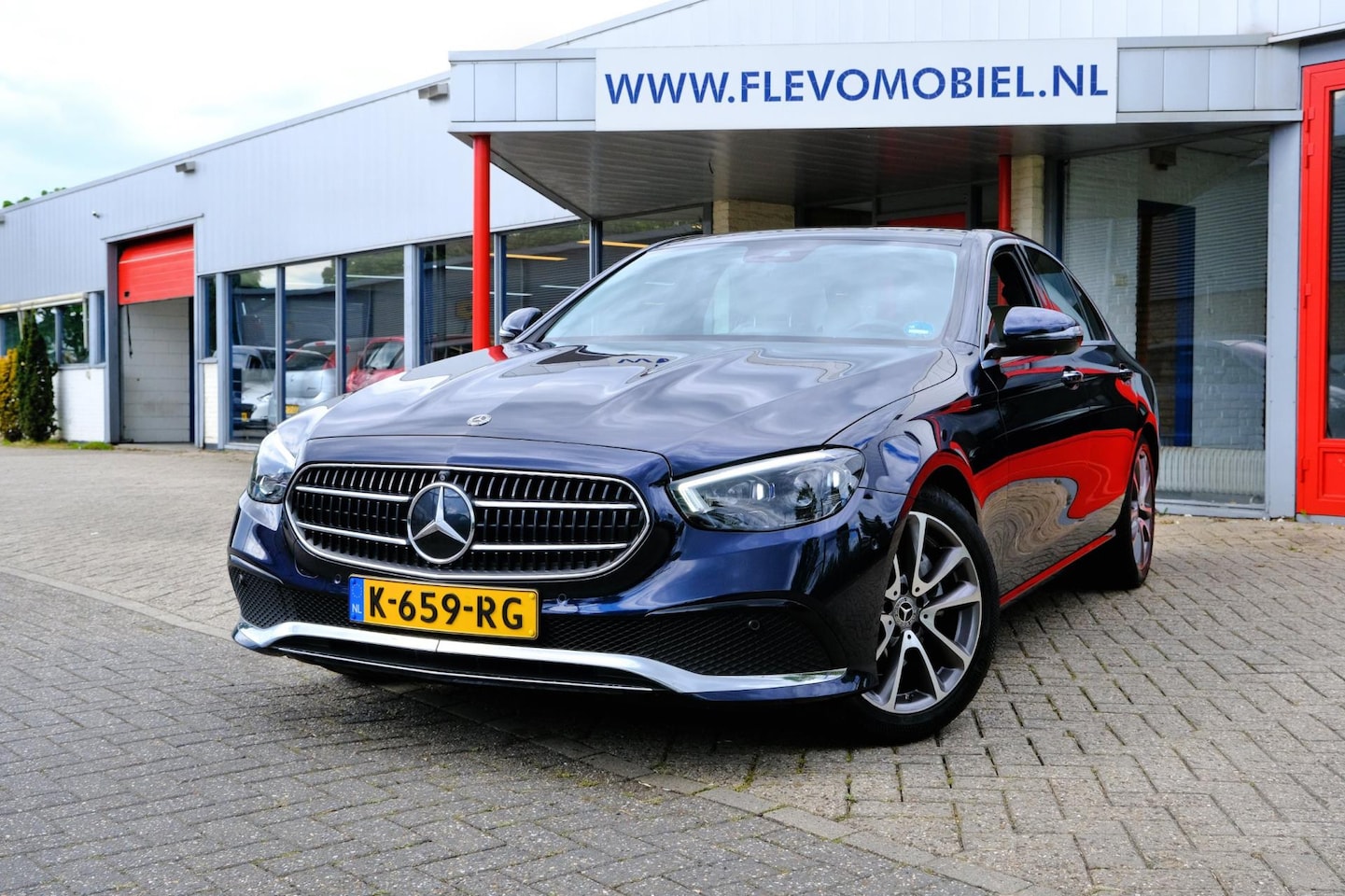 Mercedes-Benz E-klasse - 200 Business Solution Luxury Aut. Pano|Leder|Burmester|1e Eig|360cam|Zeer Luxe! - AutoWereld.nl