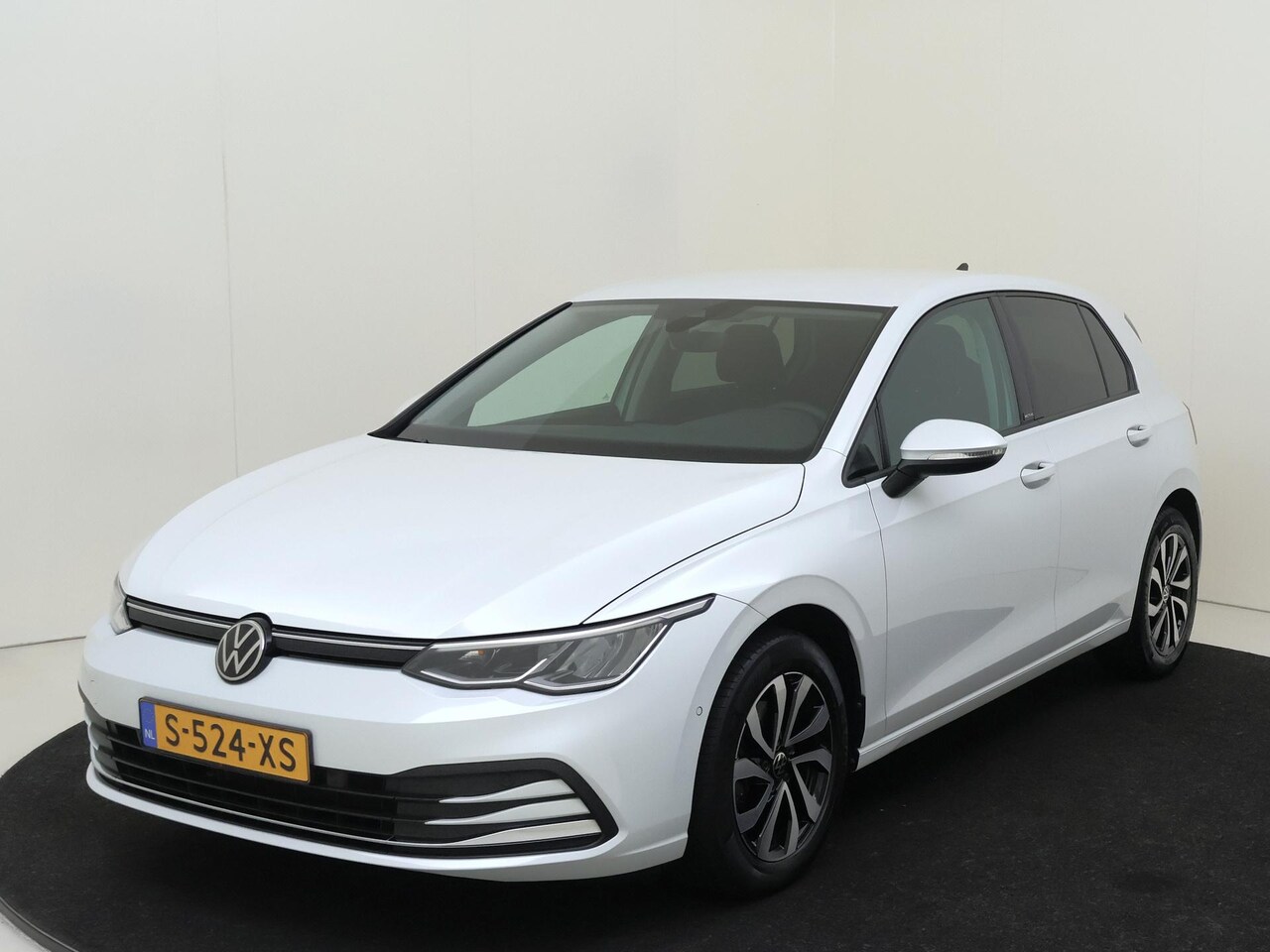 Volkswagen Golf - 1.0 eTSI Life | Parkeerassistent | Stoel- en stuurwielverwarming | Navigatie | Sfeerverlic - AutoWereld.nl