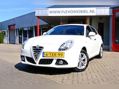Alfa Romeo Giulietta - 1.4 T 170pk Distinctive Lusso 5-drs Aut.Navi|DAB|Clima|LMV