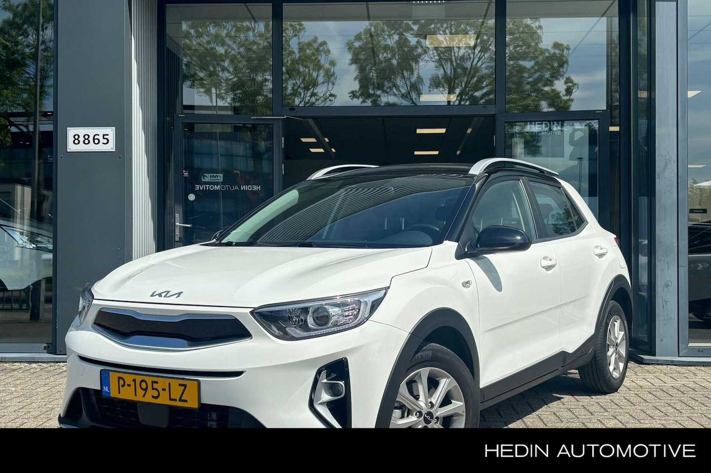 Kia Stonic - 1.0 T-GDi MHEV DynamicLine | Dealeronderhouden | Navigatie | Two-tone - AutoWereld.nl
