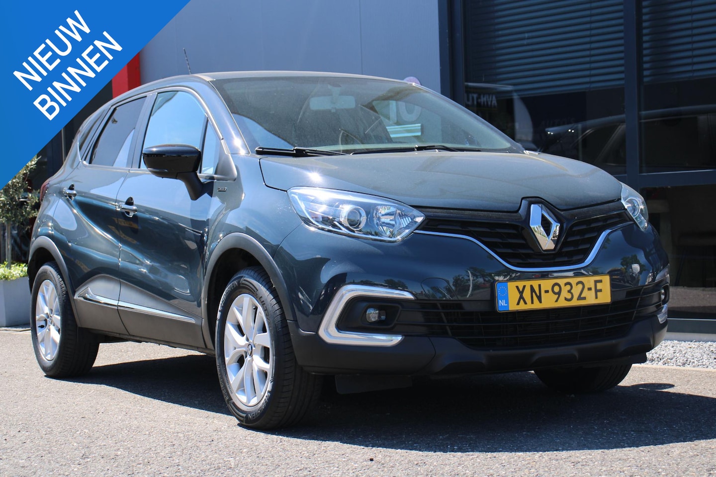 Renault Captur - 0.9 TCe Limited 86DKM, NAVI, PARKEERSENSOREN - AutoWereld.nl