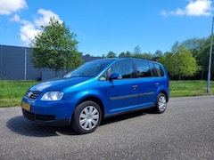 Volkswagen Touran - 1.6-16V FSI NW APK