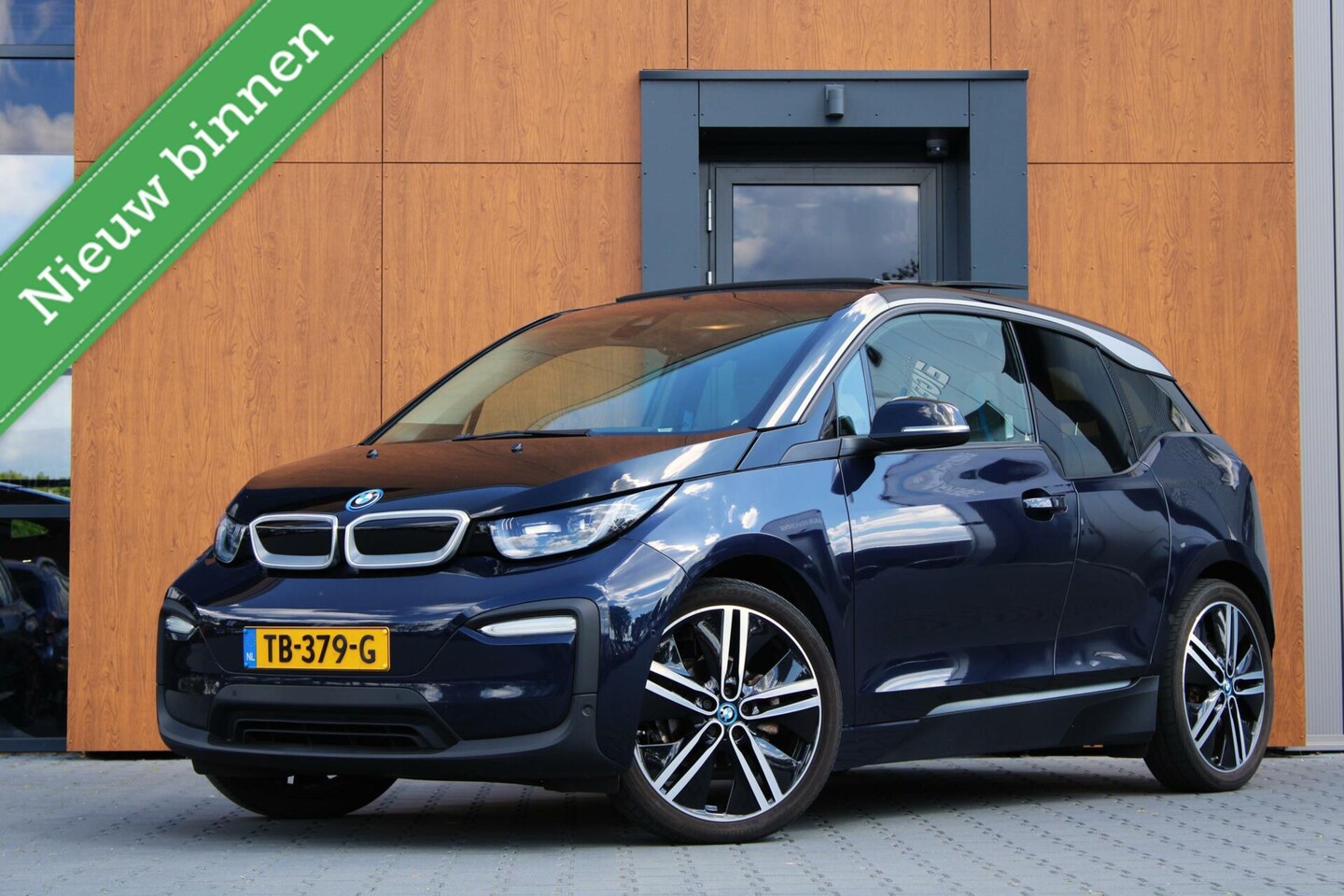 BMW i3 - S iPerformance 94Ah 33 kWh | Pano | H&K | Camera - AutoWereld.nl