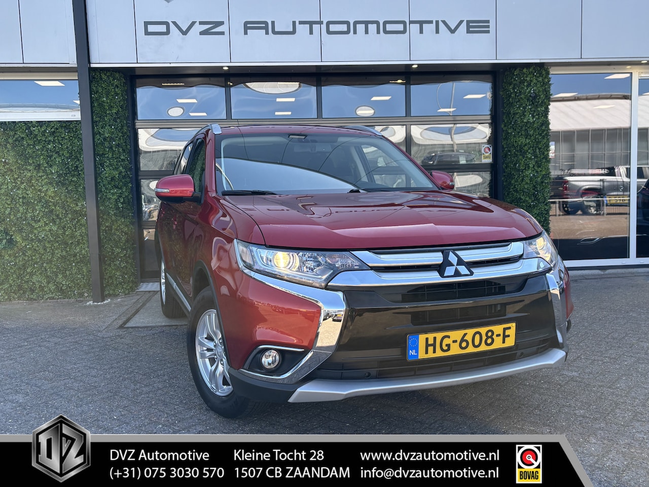 Mitsubishi Outlander - 2.0 Business Edition | Navi | Camera | Trekhaak - AutoWereld.nl