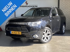 Mitsubishi Outlander - 2.0 PHEV Executive Edition | Trekhaak | 18" LMV | Navi | Camera | All-in rijklaarprijs