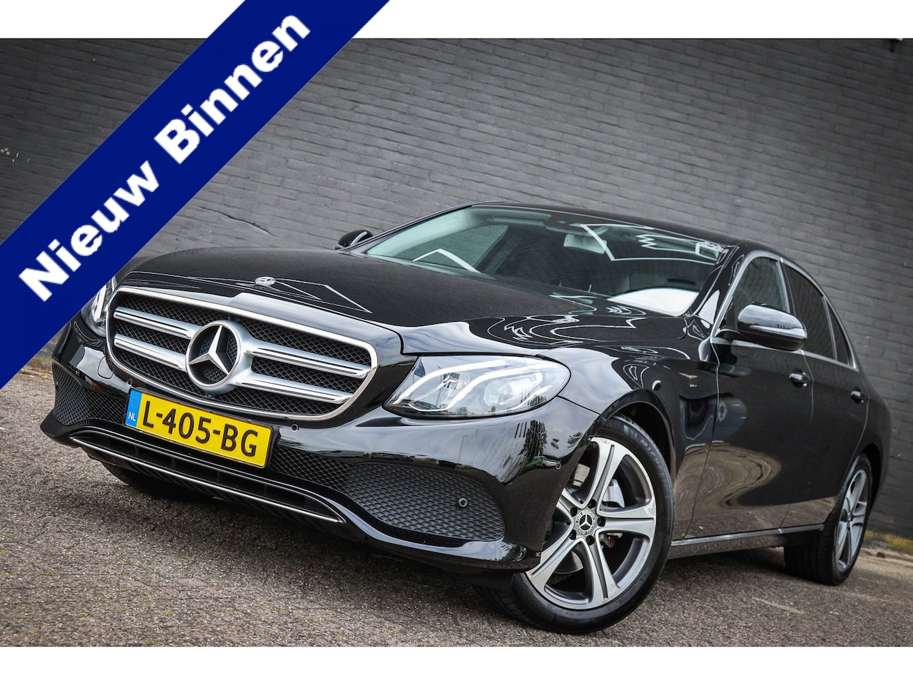 Mercedes-Benz E-klasse - 200 4MATIC Advantage /Navi/Leder/Camera/ 4 wiel aandrijving - AutoWereld.nl