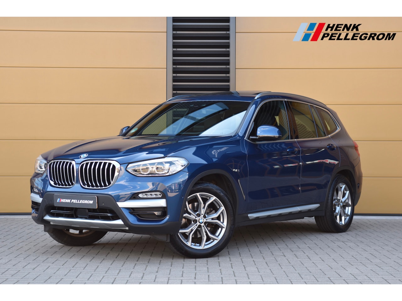 BMW X3 - xDrive20i High Executive * X line * Head-up * Harman Kardon * Panorama dak * Sfeerverlicht - AutoWereld.nl