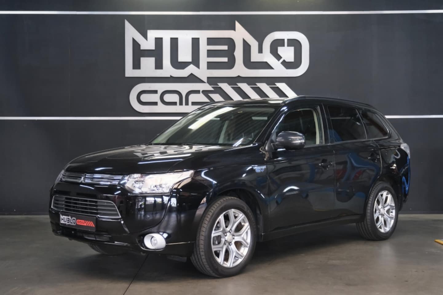 Mitsubishi Outlander - 2.0 PHEV instyle 2.0 PHEV Instyle+ - AutoWereld.nl