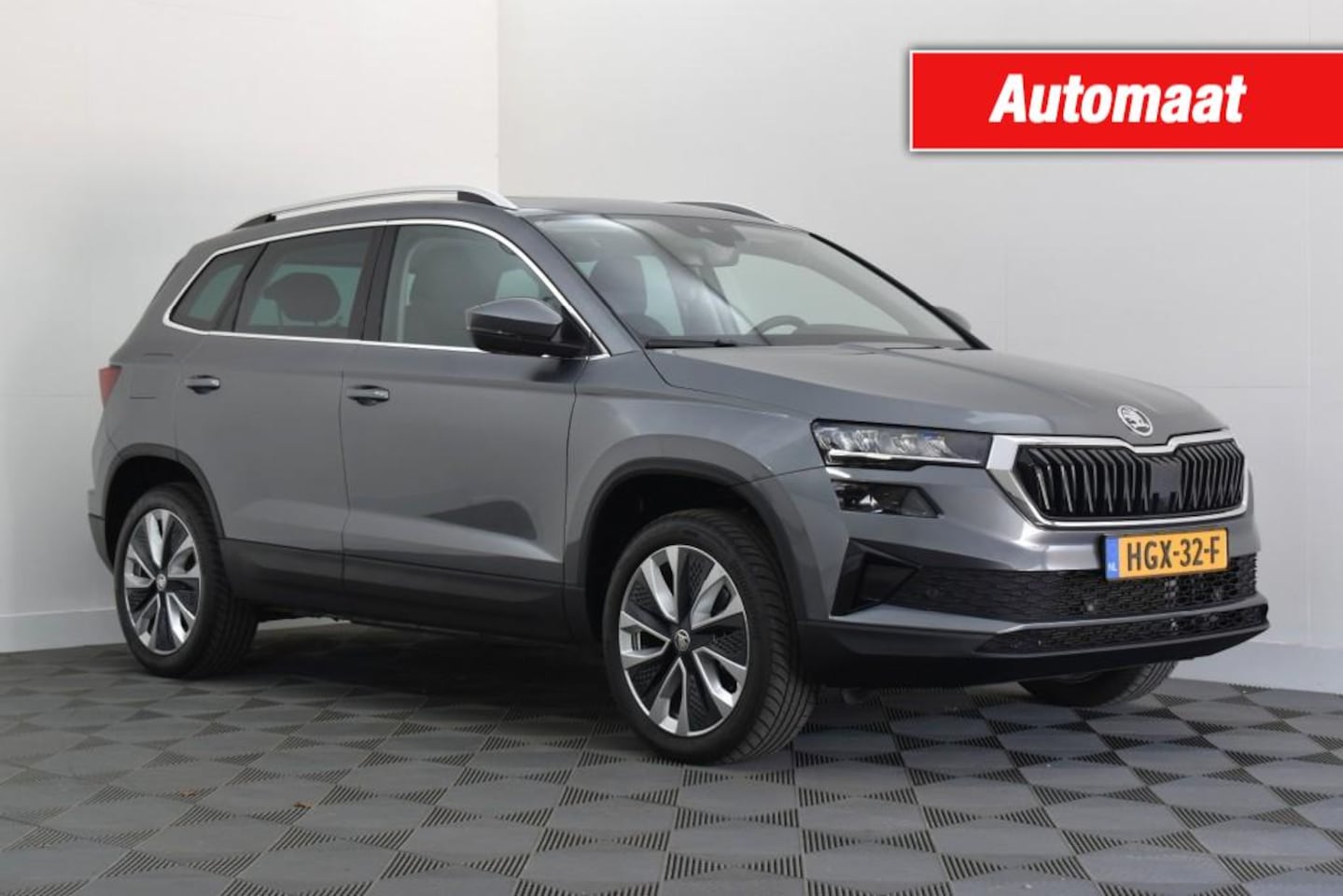 Skoda Karoq - 1.5 TSI 150PK Ambition Automaat  Panodak - AutoWereld.nl