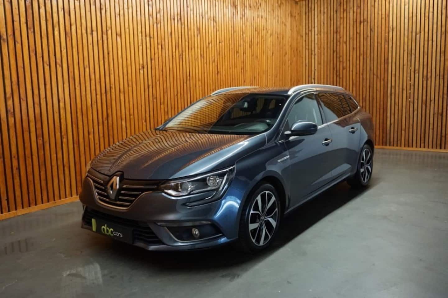 Renault Mégane Estate - ESTATE 1.3 TCE BOSE AUTOMAAT - AutoWereld.nl