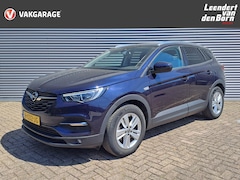 Opel Grandland X - 1.2 Turbo Business Executive | Trekhaak | Automaat | Navi | Apple Carplay/Android Auto | P