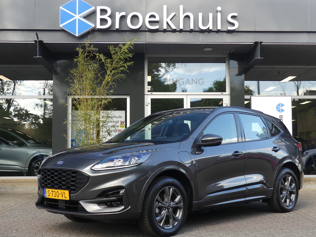 Ford Kuga - 2.5 PHEV 225PK ST-Line | STOEL+STUUR+VOORRUITVERWARMING | NAVI | PARKEERSENSOREN | CAMERA - AutoWereld.nl