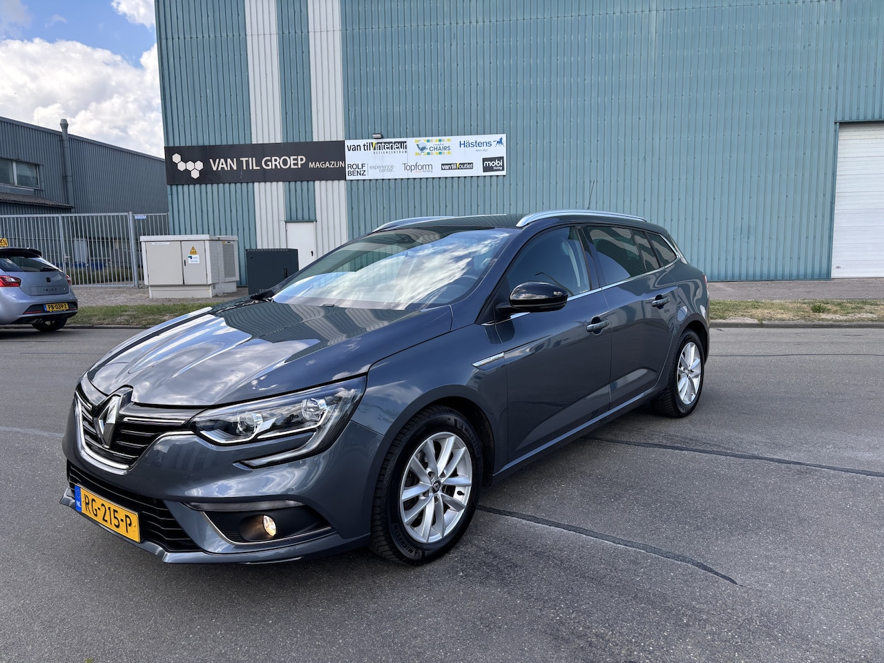 Renault Mégane Estate - 1.2 TCe Limited 6-Bak 132 PK. Prachtige auto van de tweede eigenaar !!! Ketting en waterpo - AutoWereld.nl