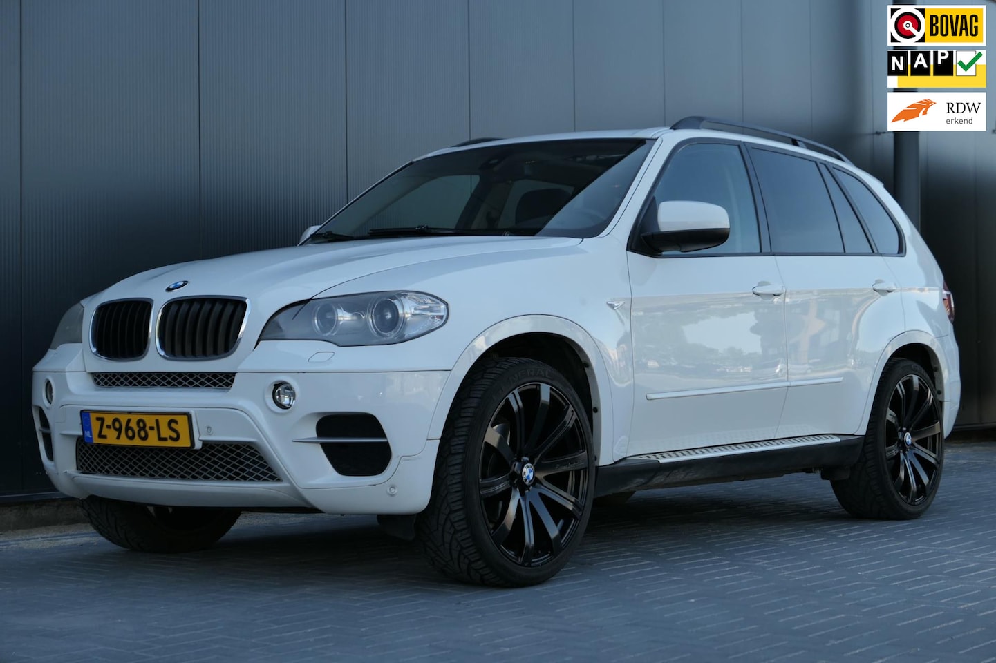 BMW X5 - XDrive35i Executive 306pk Facelift Leder Panodak - AutoWereld.nl