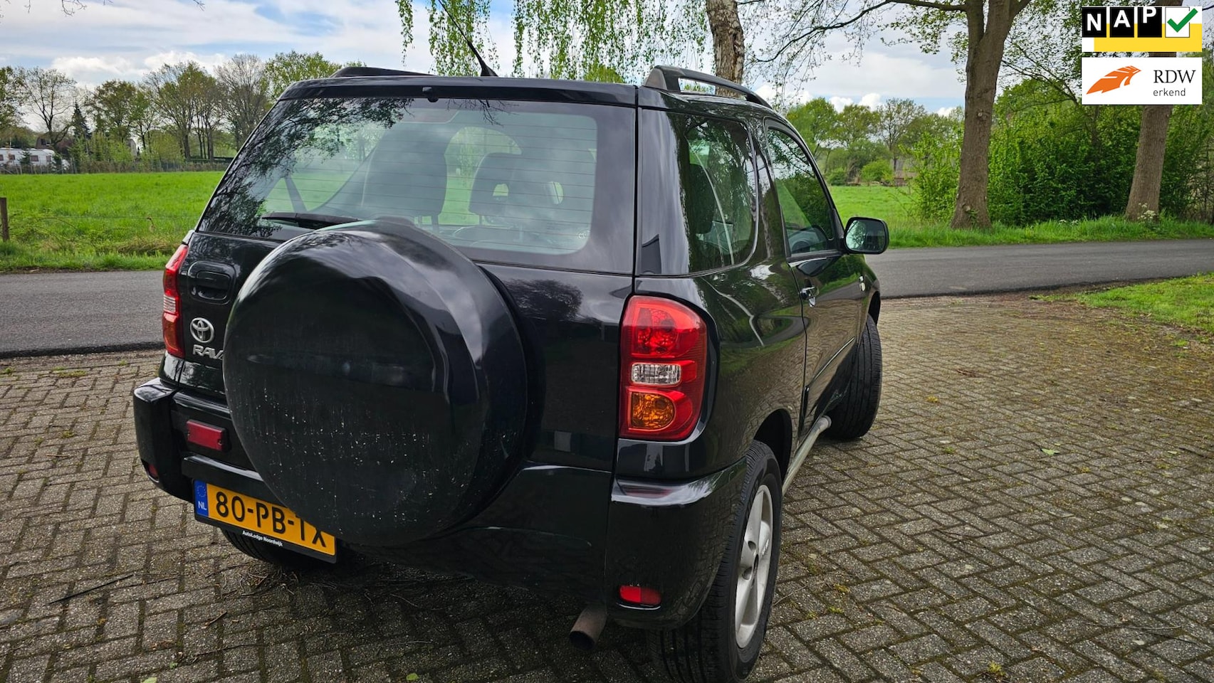Toyota RAV4 - 1.8-16V VVT-i Luna 1.8-16V VVT-i Luna - AutoWereld.nl