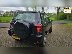 Toyota RAV4 - 1.8-16V VVT-i Luna