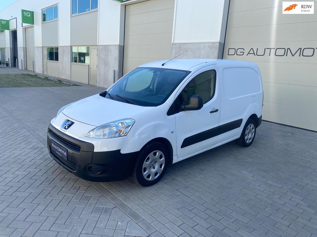 Peugeot Partner - 120 1.6 HDI L1 XR AIRCO ELEKTRISCHE RAMEN - AutoWereld.nl