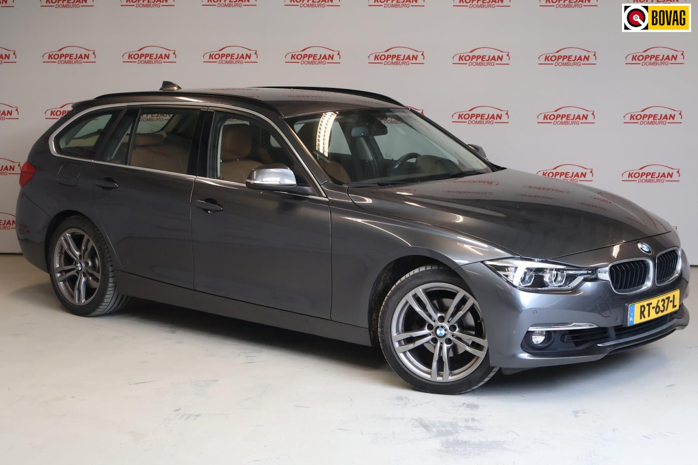 BMW 3-serie Touring - 320i High Executive NL auto, Carplay, Camera, Stoelverw, EL kofferklep - AutoWereld.nl