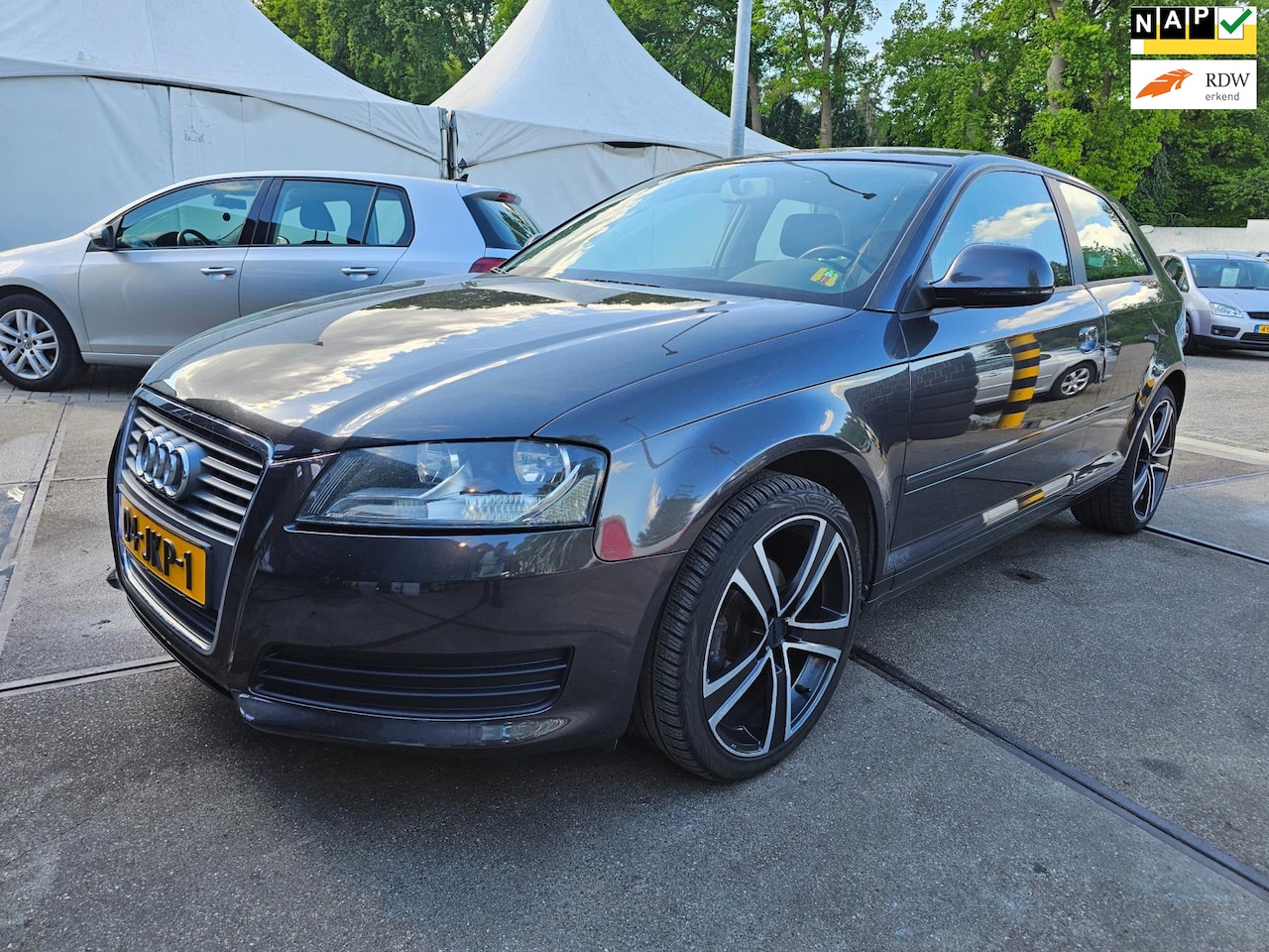 Audi A3 - 1.6 Attraction Pro Line Business 1.6 Attraction Pro Line Business - AutoWereld.nl
