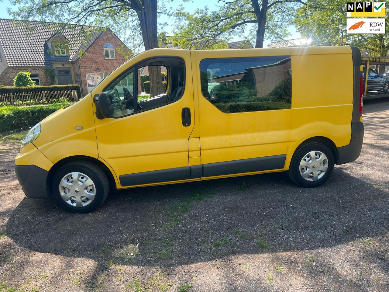 Renault Trafic - 2.0 dCi T27 L1H1 Générique DC 2.0 dCi T27 L1H1 Générique DC - AutoWereld.nl
