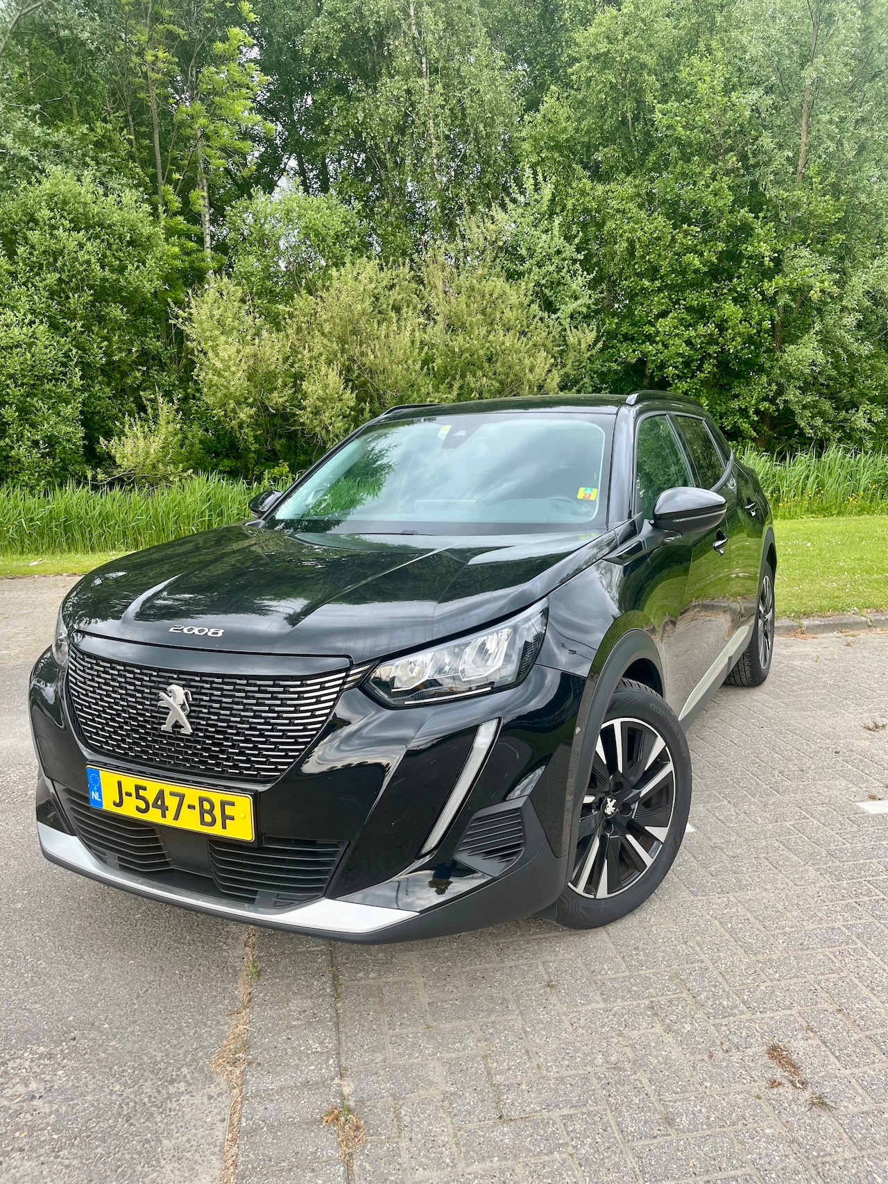 Peugeot 2008 - 1.2 PureTech Allure - AutoWereld.nl
