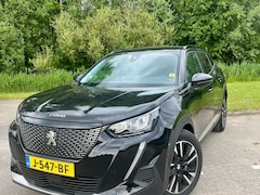 Peugeot 2008 - 1.2 PureTech Allure Autom. Pano, Virt. cpt, Cam. achter, Apple CarPlay, DAB+, 18”, lane ass, inductie phone