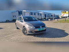 Volkswagen Golf - 1.6 TDI Business Edition