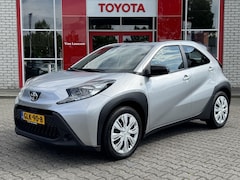 Toyota Aygo X - PLAY ALL SEASON AD-CRUISE AIRCO APPLE/ANDROID CAMERA BLUETOOTH EL-RAMEN/SPIEGELS