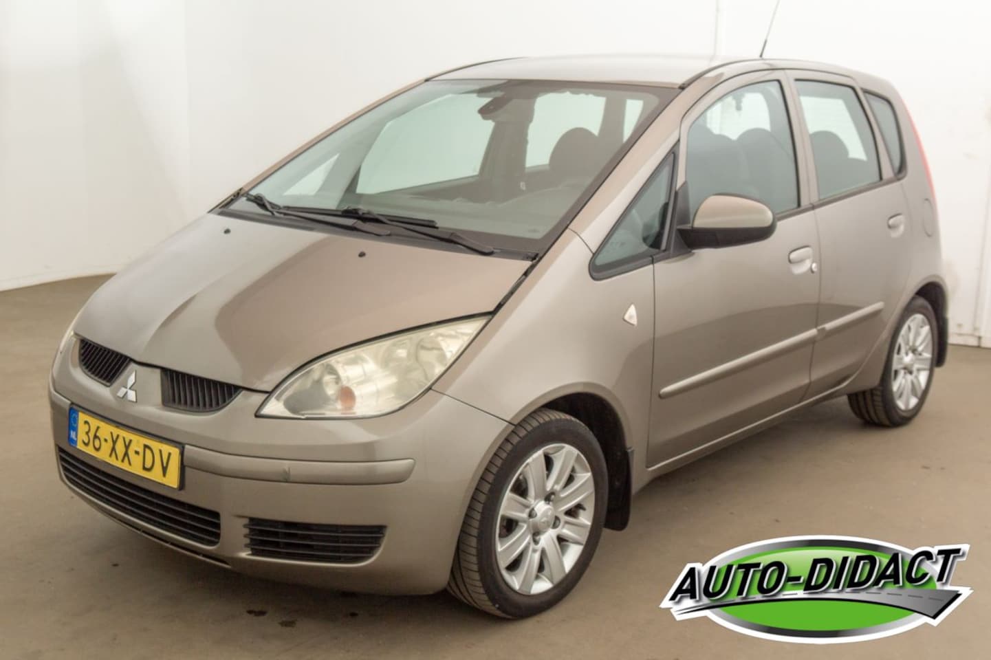 Mitsubishi Colt - 1.3 Semi Automaat Intense+ - AutoWereld.nl