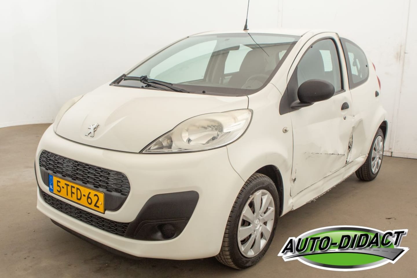 Peugeot 107 - 1.0 Access 64.357 km Accent - AutoWereld.nl