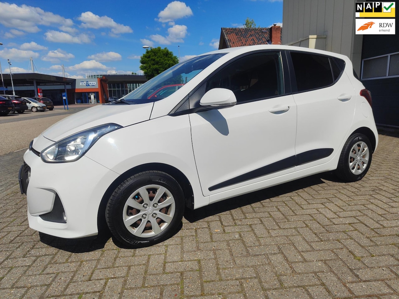 Hyundai i10 - 1.0i i-Premium 1e eigenaar - AutoWereld.nl